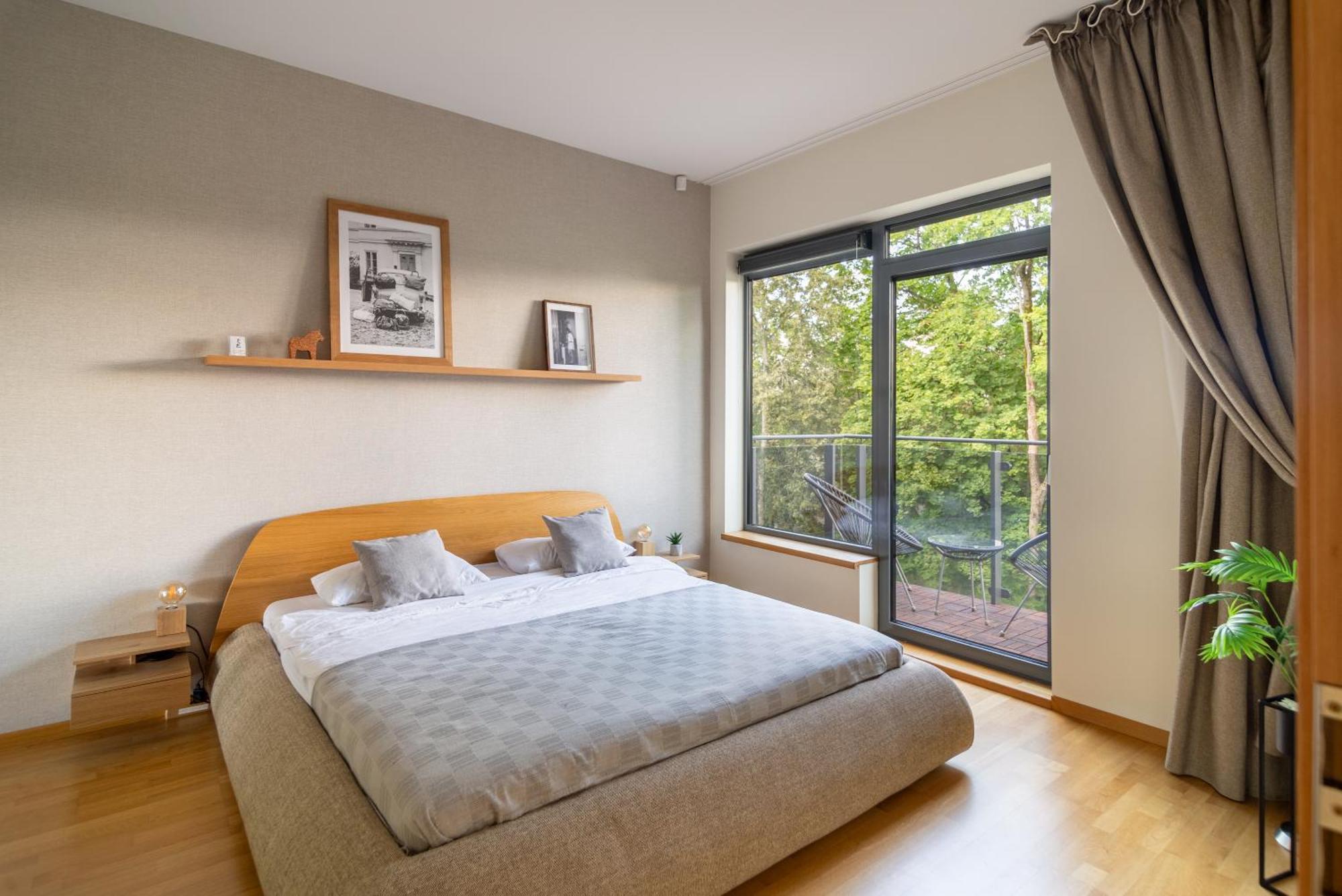2 Bedroom Apt, 2 Garage Spots & Balconies, Self Check-In, By Cohost Друскінінкай Екстер'єр фото