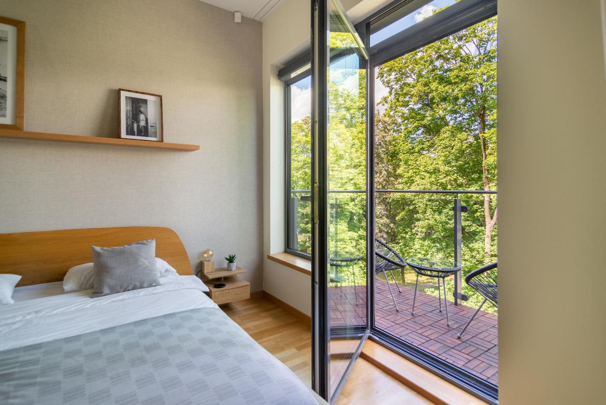 2 Bedroom Apt, 2 Garage Spots & Balconies, Self Check-In, By Cohost Друскінінкай Екстер'єр фото