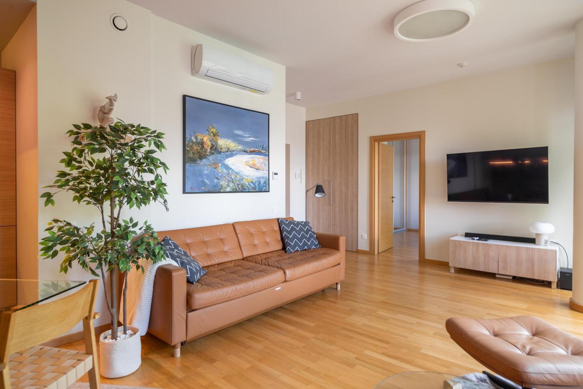 2 Bedroom Apt, 2 Garage Spots & Balconies, Self Check-In, By Cohost Друскінінкай Екстер'єр фото