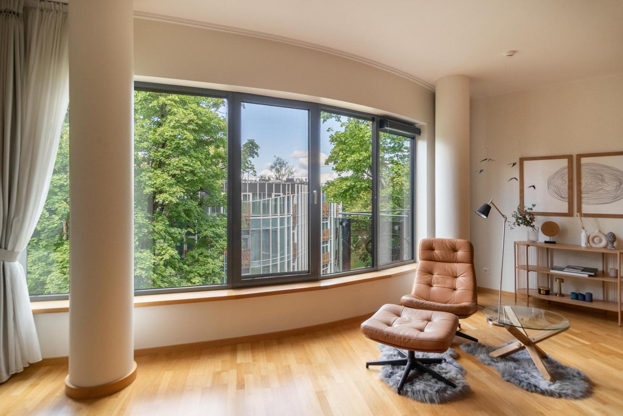 2 Bedroom Apt, 2 Garage Spots & Balconies, Self Check-In, By Cohost Друскінінкай Екстер'єр фото